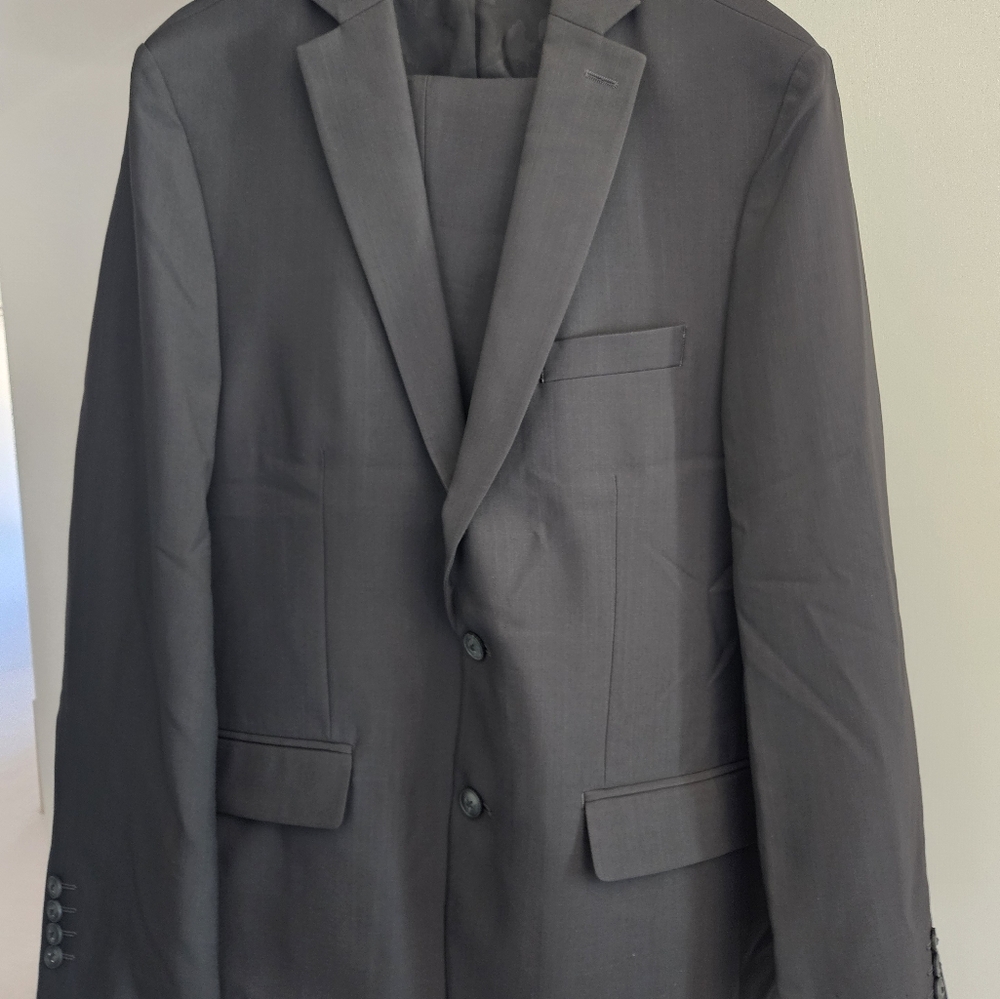 Haggars Mens Suit - Charcoal Gray